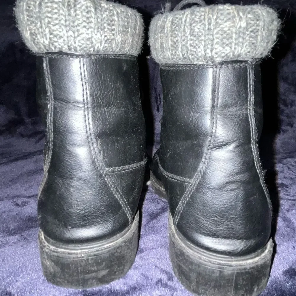 Caitie Boots Women’s Size 8 Black Vegan Leather Rubber Sole‎ Lace Up Boots